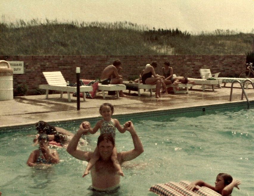 Dad and Jen Nags Head pool.jpg
